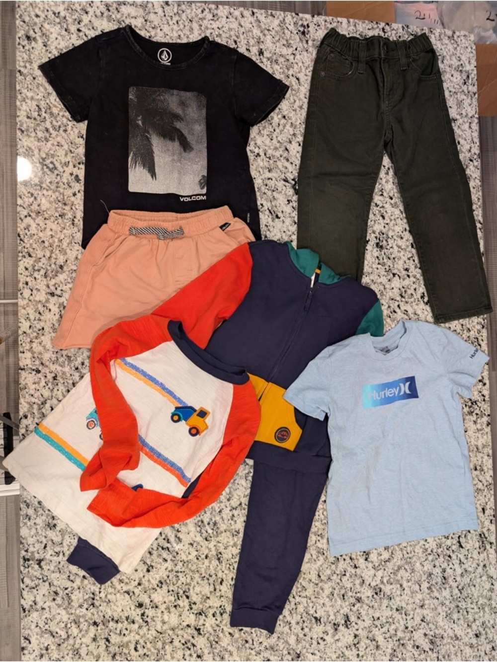 Boys’ 4T name-brand clothing bundle. Brands include GAP, Volcom, and Hurley